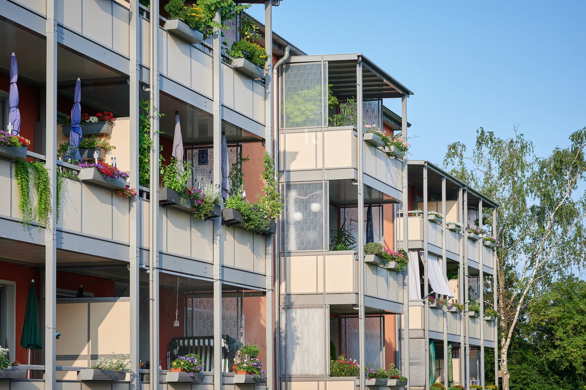 2 Zimmer mit Rheinblick im Neubau SECHTM: Optimal für Singles oder Paare