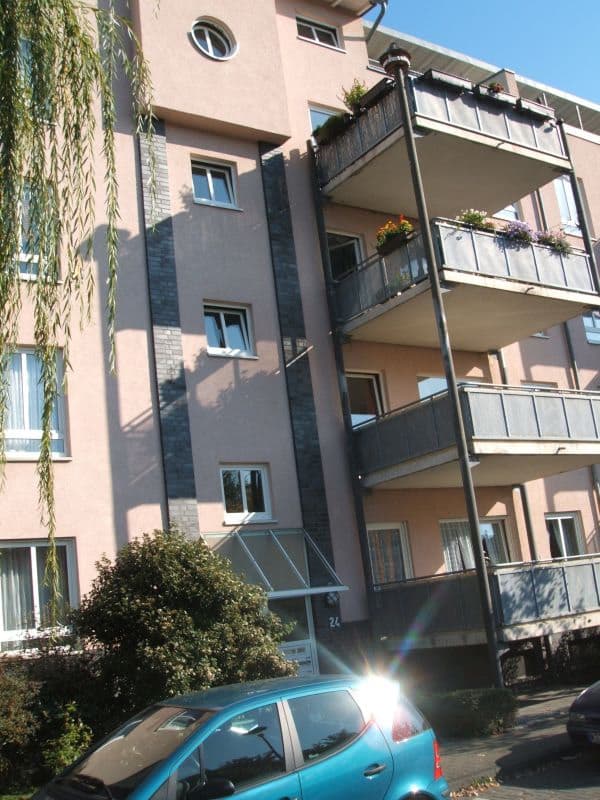 4 Zimmer mit zusätzlichem Gästeduschbad und 2 Loggien im Neubau SECHTM